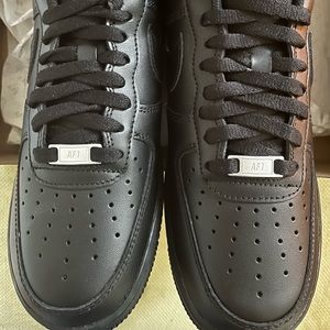 Brand New Nike Air Force 1 - Size 8- Black